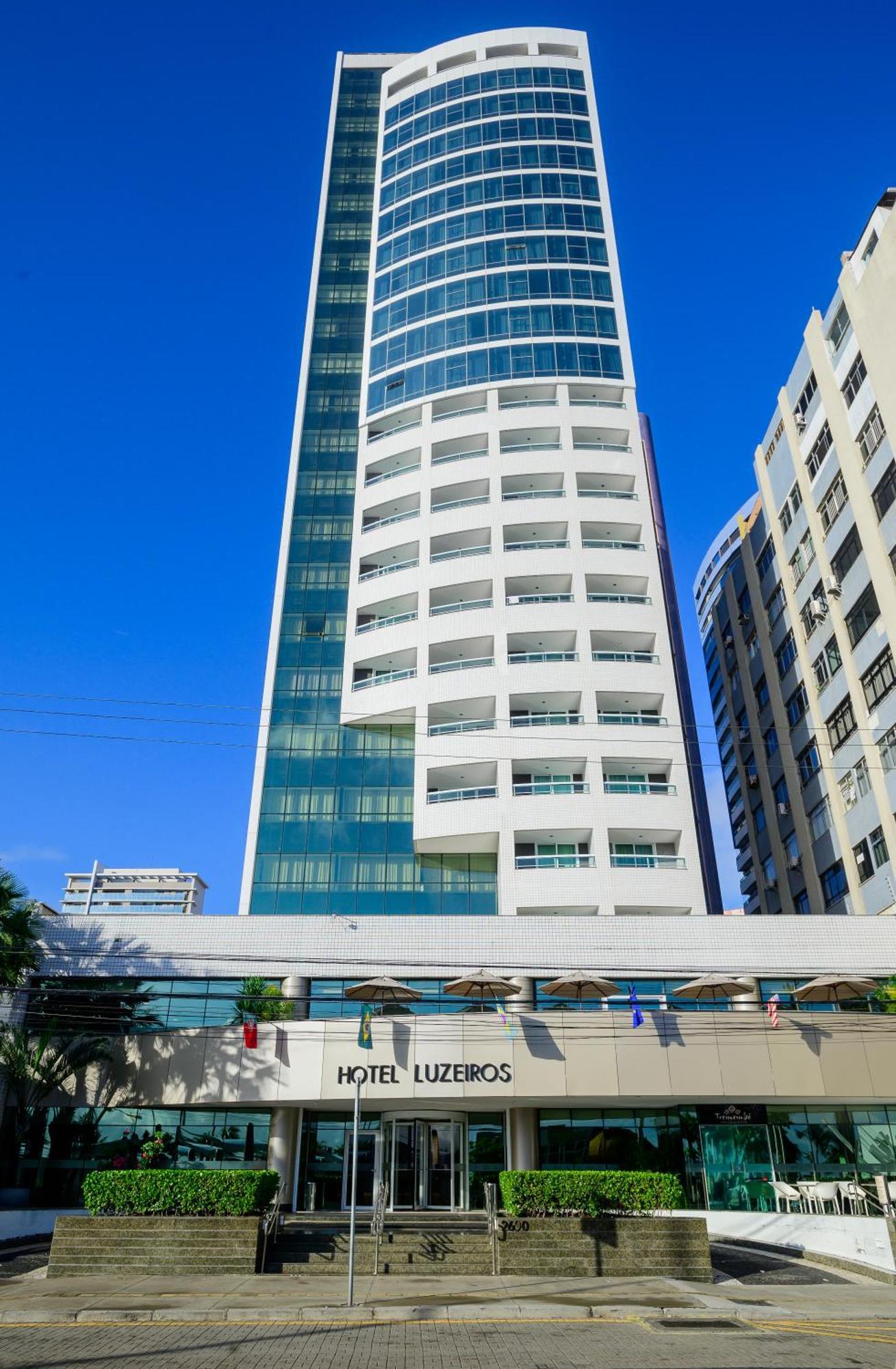 Hotel Luzeiros Fortaleza Exterior photo The building in 2013